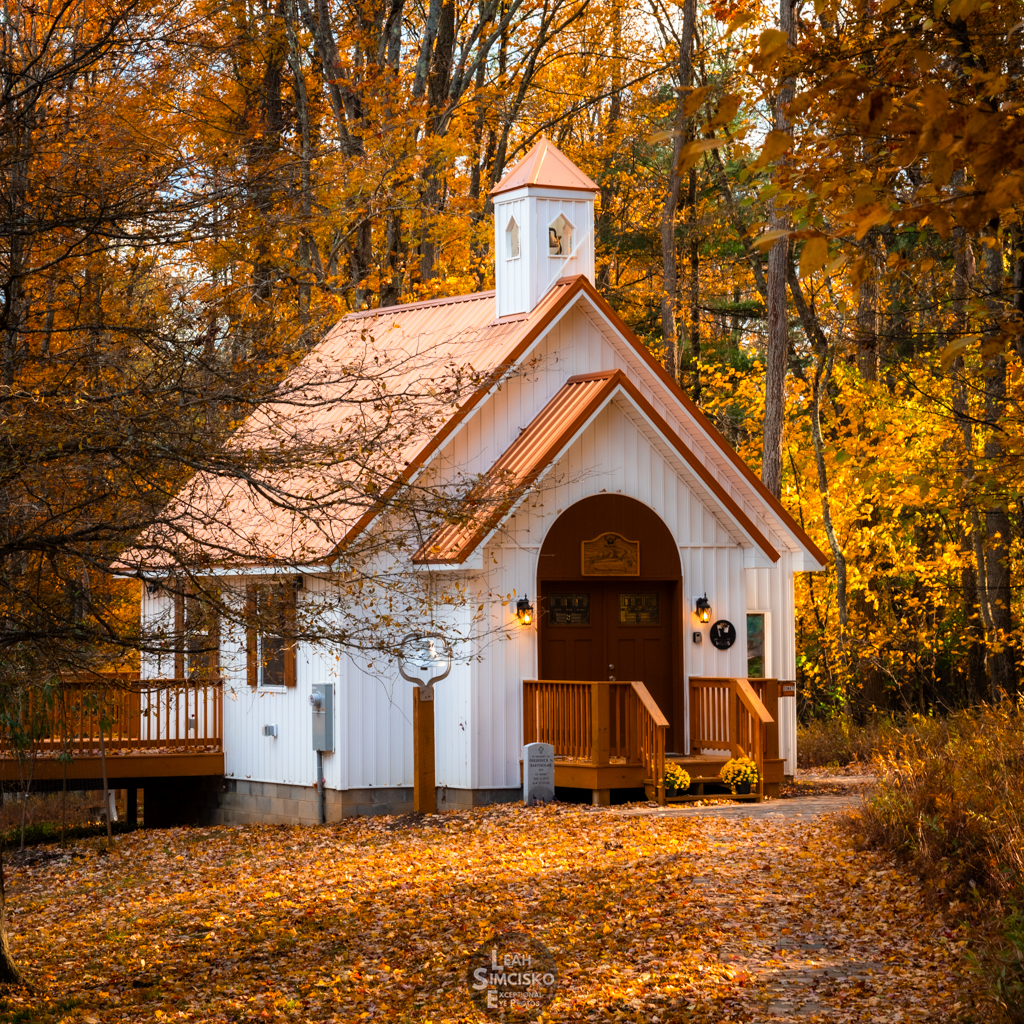 https://exceptionaleyephotos.com/product/prints-little-chapel-in-the-woods/